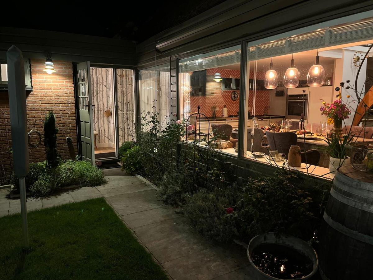 "Zonnekind" Atmospheric Holiday Home In Noordwijkerhout Near The Beach Kültér fotó